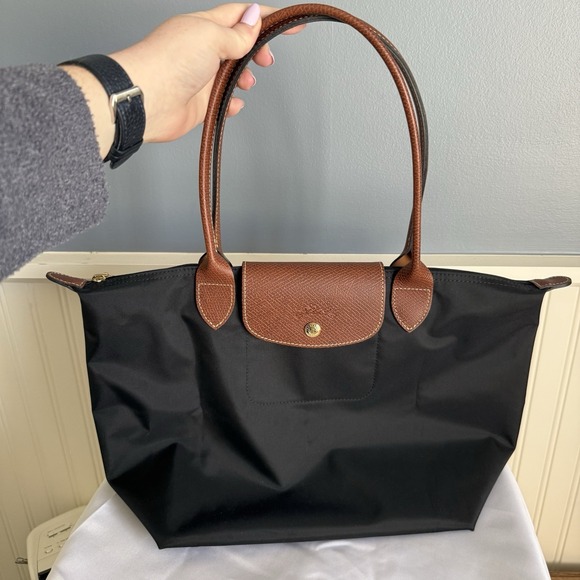 Longchamp Handbags - LONGCHAMP Le Pliage Black Nylon Leather Shoulder Bag Tote Zip Purse EUC